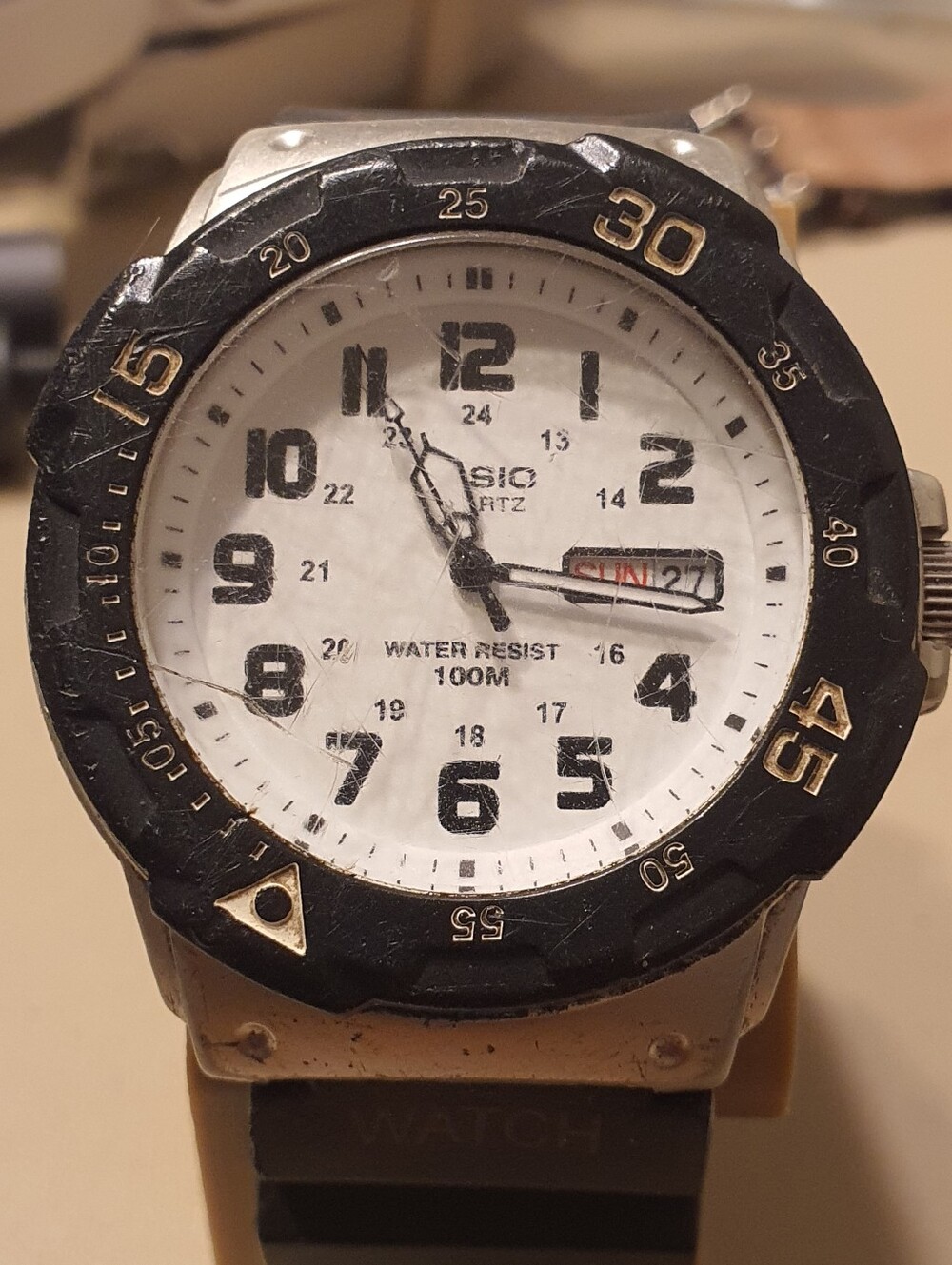 10/$20 Casio MRW-200H Black/White Diver Style Men's Watch w/ Day-Date